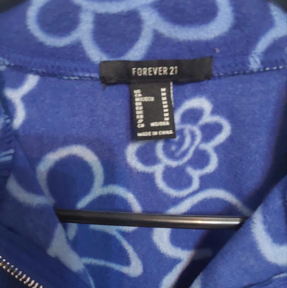 FOREVER 21 NWOT fleece jacket - Picture 3 of 3